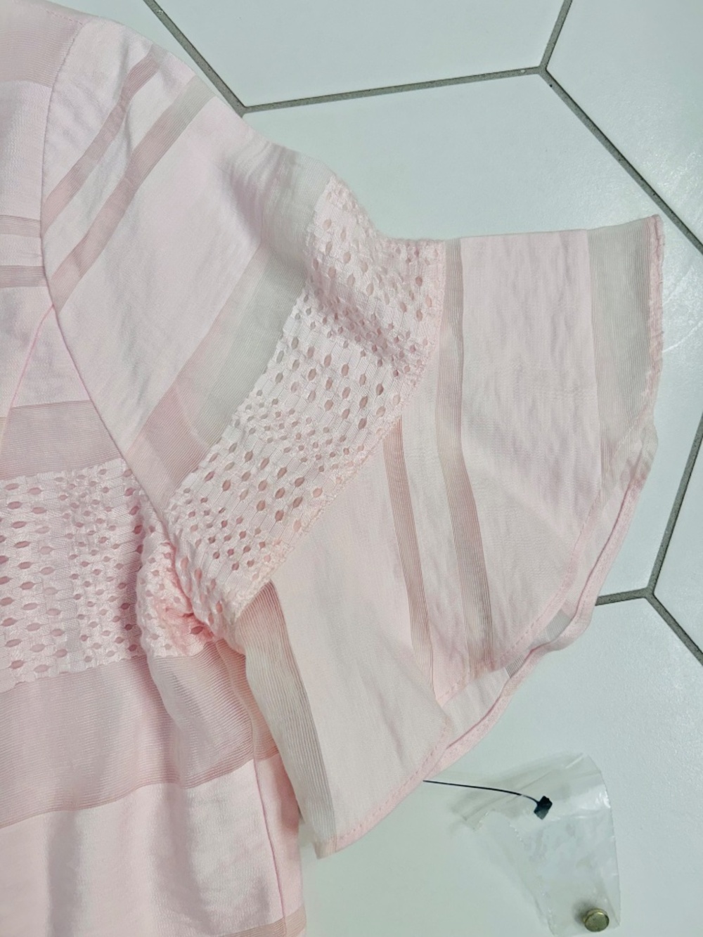 Liz Claiborne Light Pink Bell Sleeve Top, Size L, NWOT - Picture 6 of 8